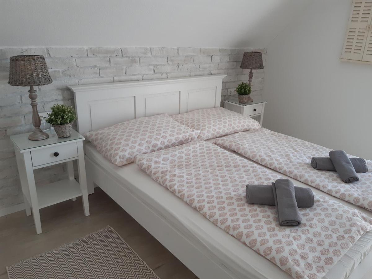 Apartman Soos -- Only For Relaxation, Not For Party! Siofok Exterior photo